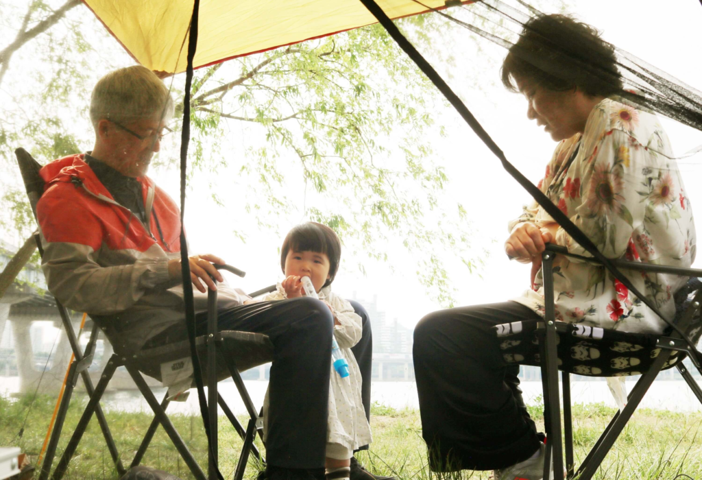 grandparents spending time together at Hangang Park in Seoul