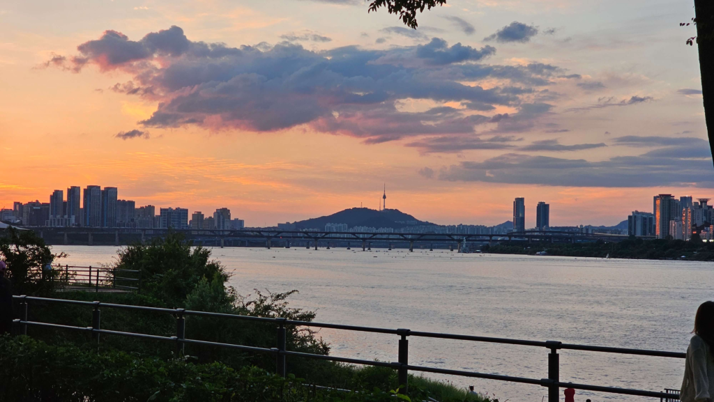 Night view of the Han River with Seoul city lights