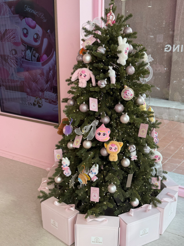 Korean character dolls decoration