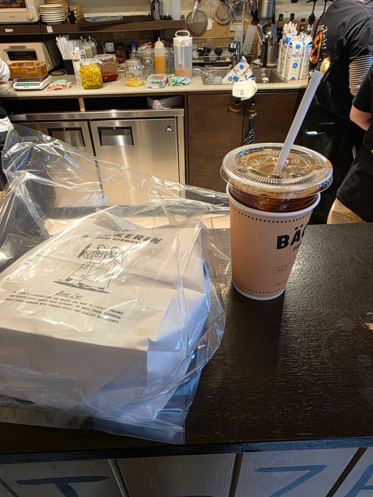takeaway pretzels from Beckerin bakery in Seongsu