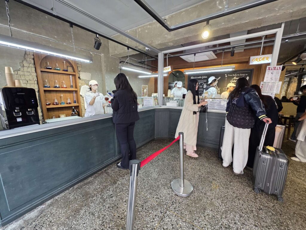 calm weekday vibe at Maman Gelato Seoul