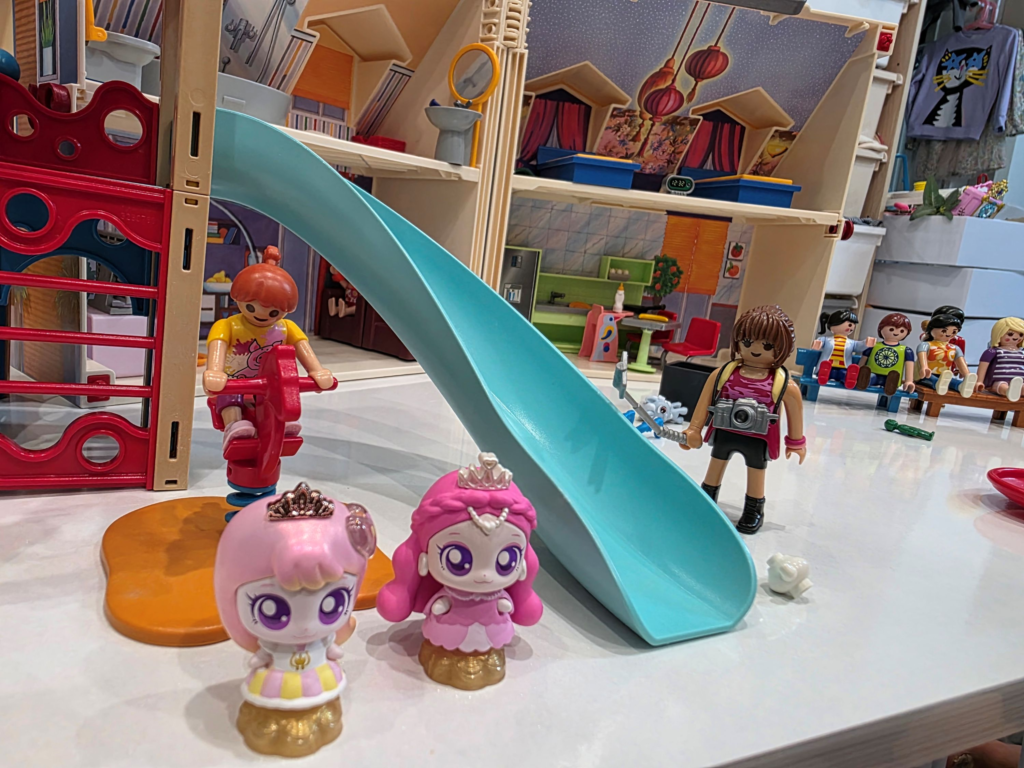 Teenieping toys playing together with Playmobil figures