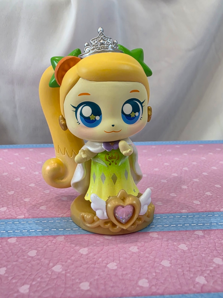 Legend teeniePing characters from the Teenieping series