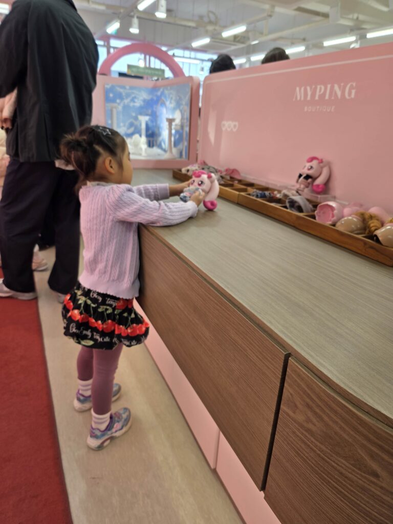 Child playing at Teenieping Seongsu experience zone