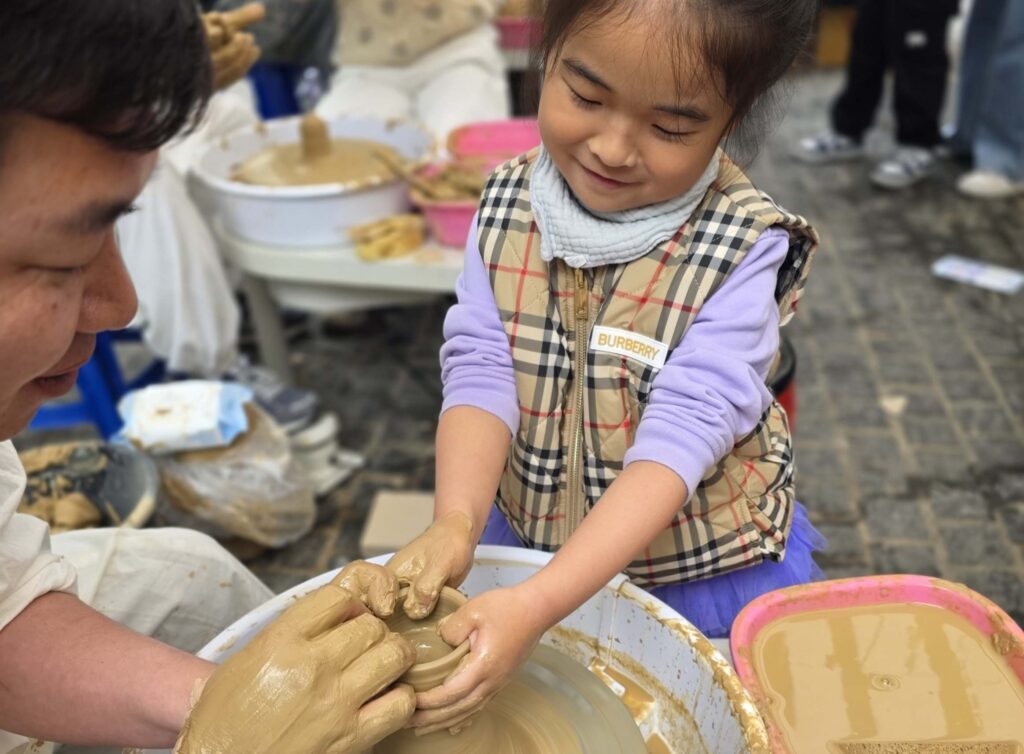 insadong pottery experience with kids