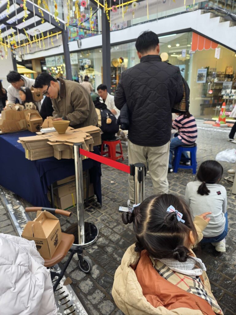 pottery wheel experience in Insadong Seoul